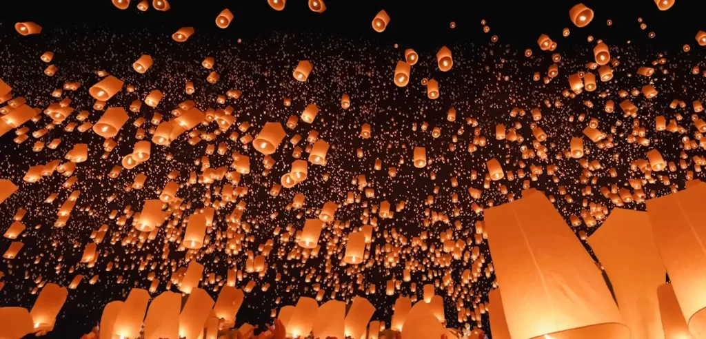 Thai traditional yi peng (loi krathong) festival