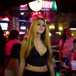 Meet-Ladyboys-in-Bangkok